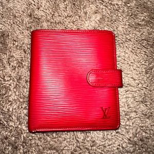 LV red epi snap wallet MI1906